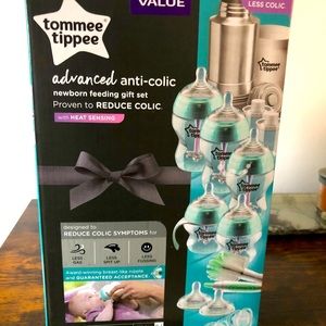 Tommee Tippee anti colic bottle set. Brand new.